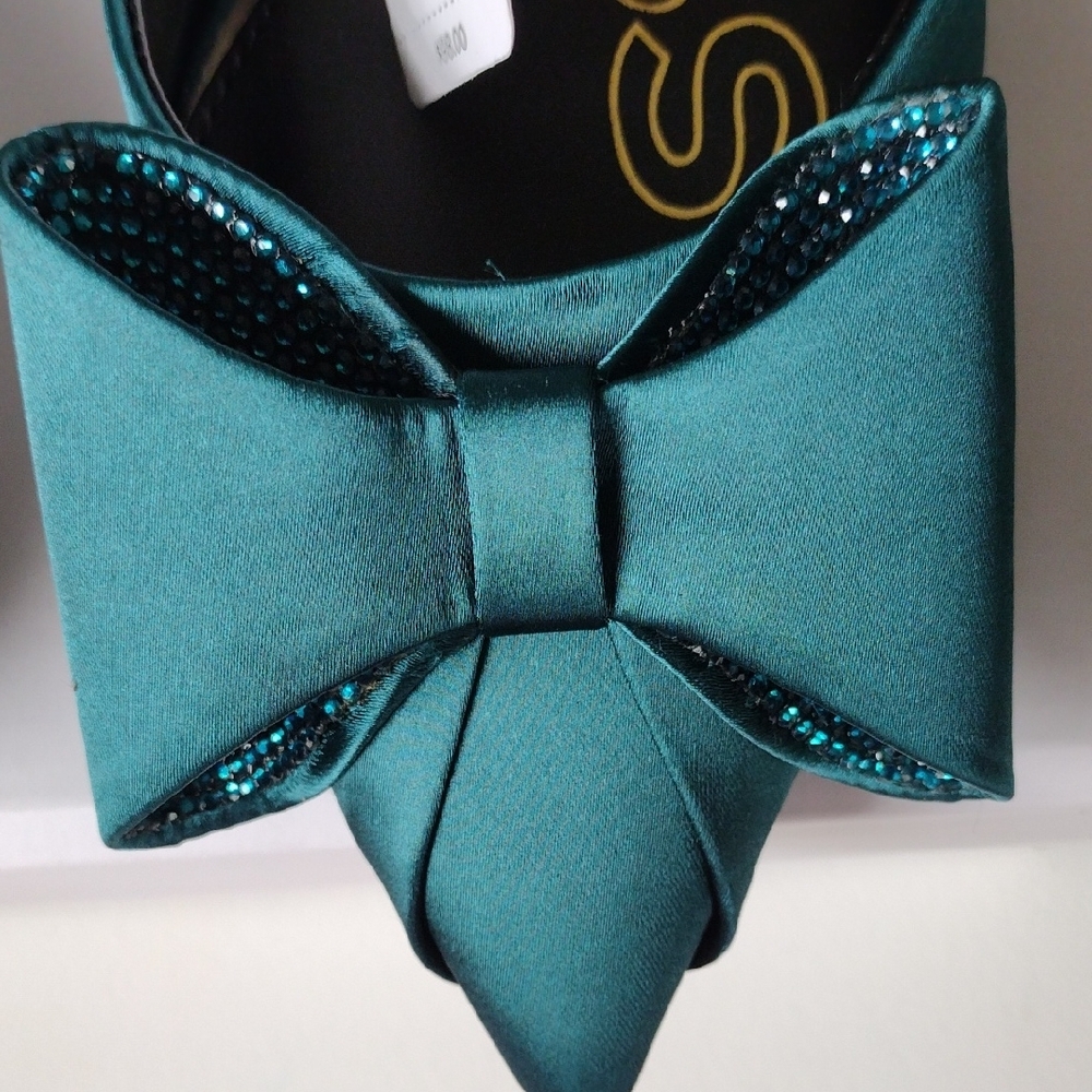 Express Teal Bow Rhinestone Women's Strap Pumps Heels. Size 6. - Picture 7 of 11